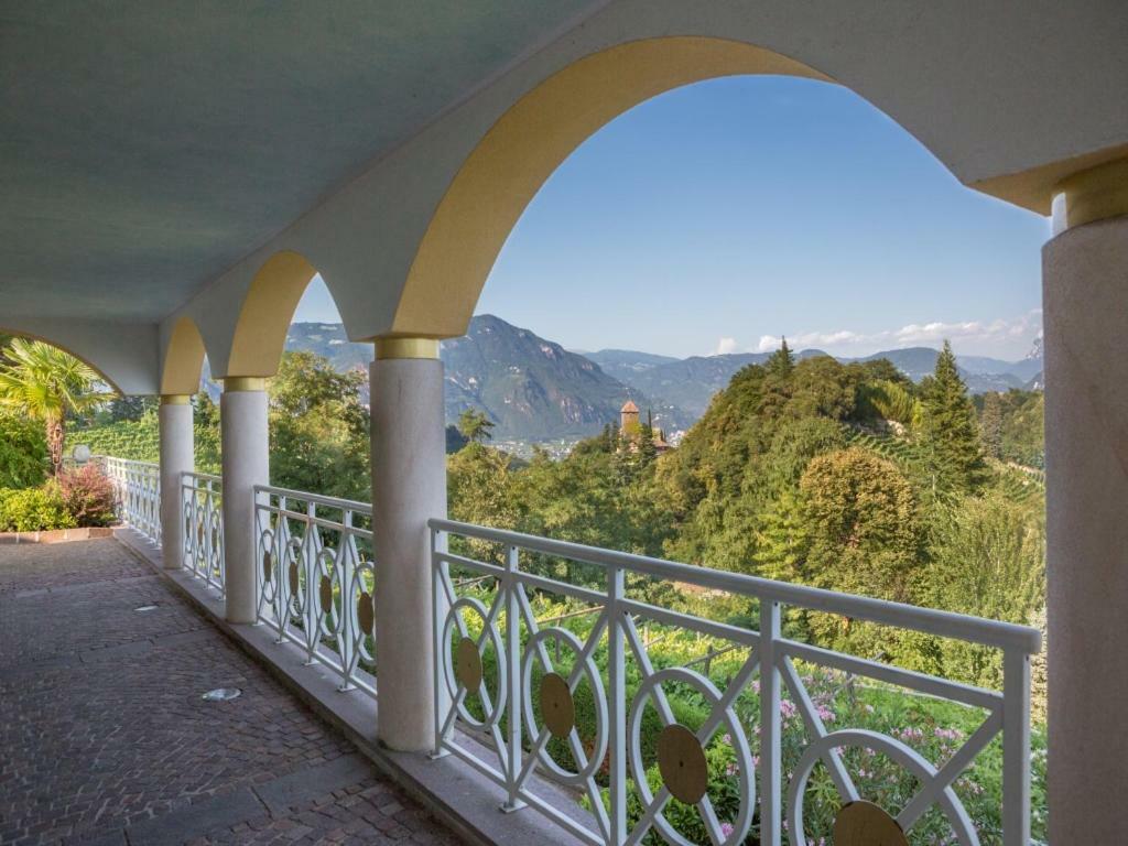 Hotel Weinberg Appiano Sulla Strada Del Vino Esterno foto